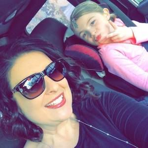 Meet your Posher, Carrie